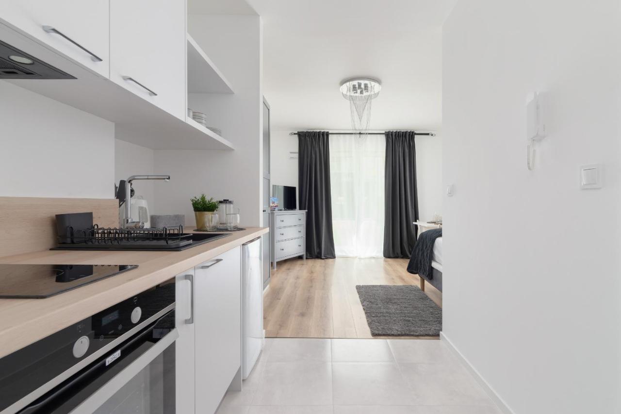 Elegant Pet-Friendly Studio In Krakow By Noclegi Renters Zewnętrze zdjęcie